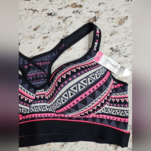 NWT Youmita Boho Racerback Sportsbra Bundle Strappy Back Mesh Lining Size 40 D - Picture 15 of 15
